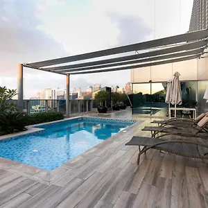 Simply Comfort In J One Tower דירה
